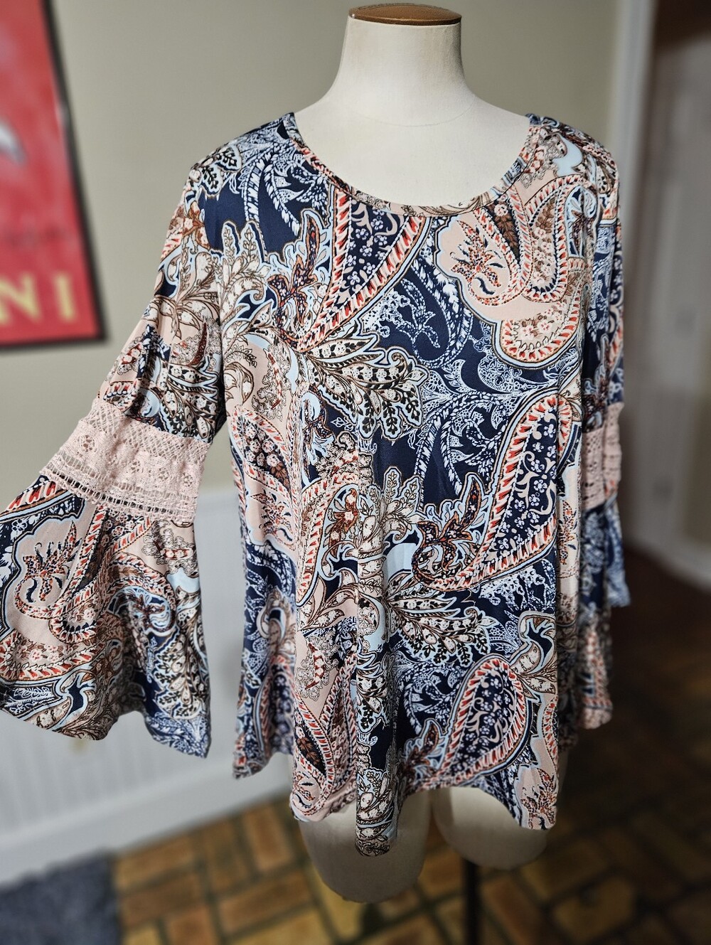 Stem And Vine Boho Bell Sleeve Top Large